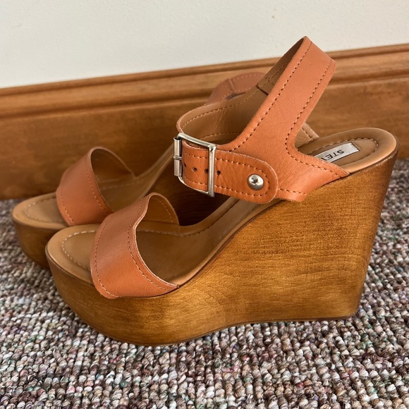 Steve Madden Candis Cognac Leather Wedge Sandal Size 9 - Picture 2 of 9